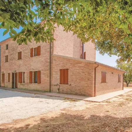 Strada Dei Condotti Пезаро